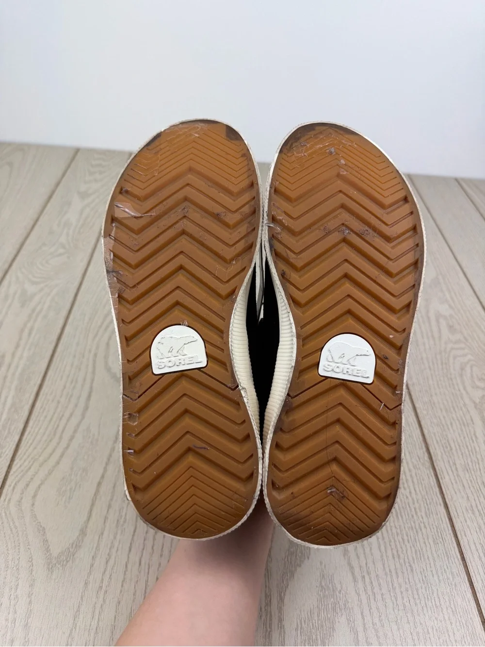 Sorel Women's Out N About IV Low Women's Waterproof Sneaker 11 Black Gum 2 $100